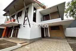 Jarang Ada! Rumah Kontrakan 4 Kamar Bagus Siap Huni Sektor 9-Bintaro Jarang Ada! Rumah Kontrakan 4 Kamar Bagus Siap Huni Sektor 9-Bintaro