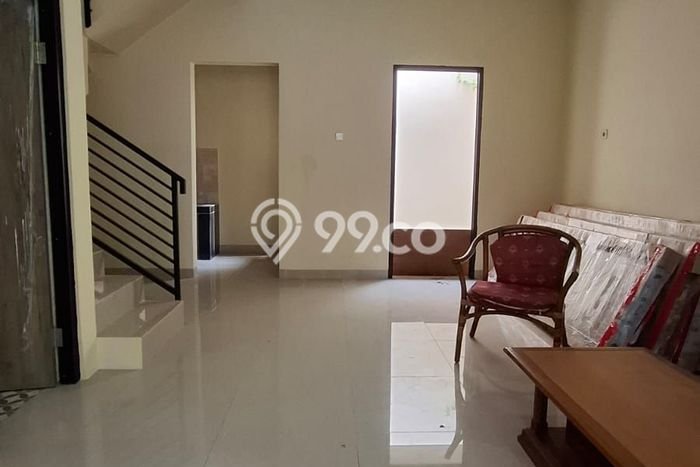 Rumah Modern 3 KT di Lubang Buaya Jakarta Timur Unfurnished Rumah Modern 3 KT di Lubang Buaya Jakarta Timur Unfurnished