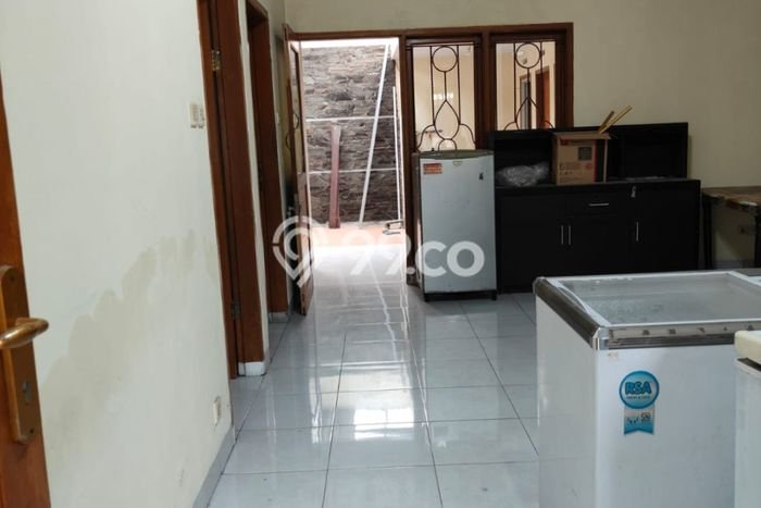 Rumah Modern 2 KT LT 120m2 di Taman Kopo Indah Rumah Modern 2 KT LT 120m2 di Taman Kopo Indah
