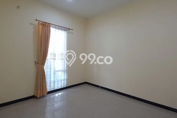 Sewa Rumah Murah di Taman Kopo Indah Bandung dengan 2 KT Sewa Rumah Murah di Taman Kopo Indah Bandung dengan 2 KT