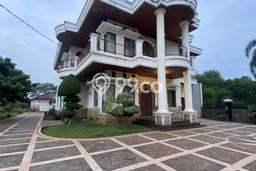 Hunian Eksklusif Siap Huni LT 2000m2 di Bukit Raya, Pekanbaru Hunian Eksklusif Siap Huni LT 2000m2 di Bukit Raya, Pekanbaru