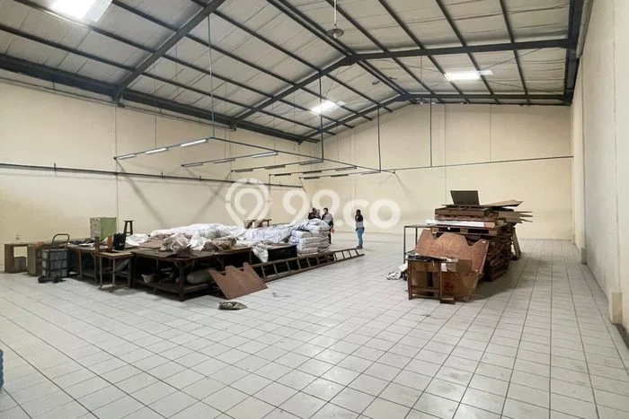 Gudang Disewakan di Dadap, Luas 450m2m², Lingkungan Bisnis Gudang Disewakan di Dadap, Luas 450m2m², Lingkungan Bisnis