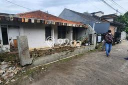 Rumah Asri di Kopo Permai, Bandung, LT 203m² Bangunan 100m² Rumah Asri di Kopo Permai, Bandung, LT 203m² Bangunan 100m²