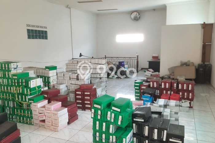 FOR RENT! Ruko di Cibaduyut Cocok untuk Bisnis 200m2 FOR RENT! Ruko di Cibaduyut Cocok untuk Bisnis 200m2