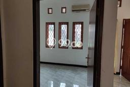 Rumah Minimalis 3 KT LT 153m2 di Taman Kopo Indah Rumah Minimalis 3 KT LT 153m2 di Taman Kopo Indah