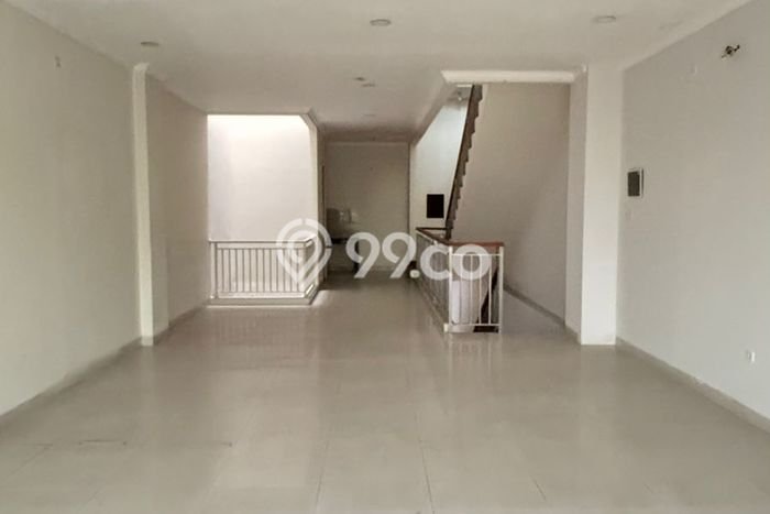For Rent Ruko Premium di Johar Baru, Luas 350m², Lokasi Berkembang For Rent Ruko Premium di Johar Baru, Luas 350m², Lokasi Berkembang