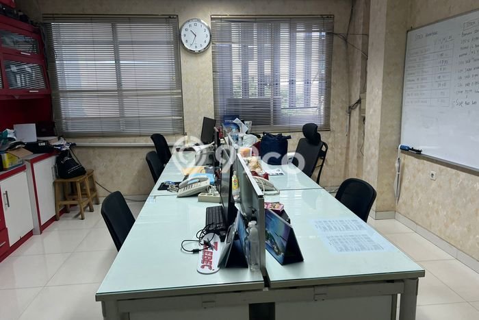 Area Ramai! Ruko Dijual di Kemayoran untuk Bisnis Luas Bangunan 200m2 Area Ramai! Ruko Dijual di Kemayoran untuk Bisnis Luas Bangunan 200m2