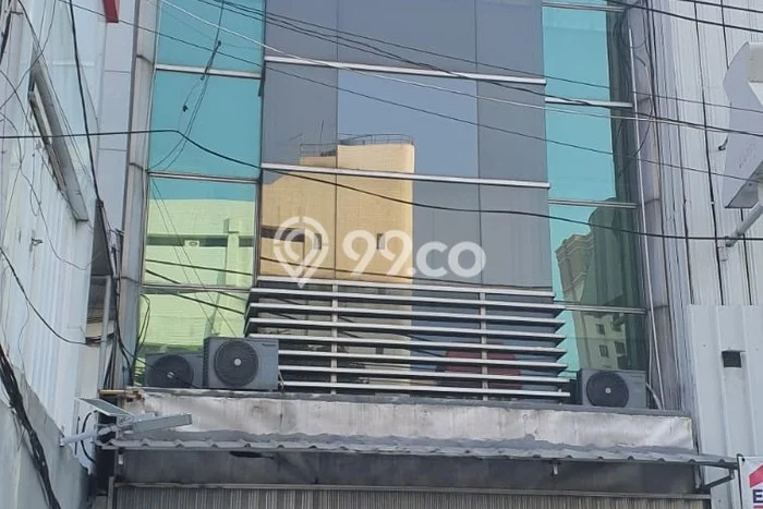 Ruko Disewa di Gambir, Jakarta Pusat, LT 87m2 / LB 240m2 Ruko Disewa di Gambir, Jakarta Pusat, LT 87m2 / LB 240m2