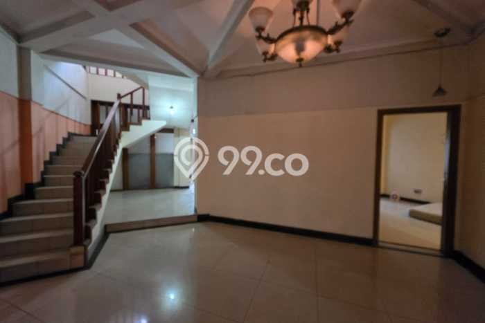 Disewakan Rumah Murah di Rawamangun Jakarta Timur dengan 4 KT Disewakan Rumah Murah di Rawamangun Jakarta Timur dengan 4 KT