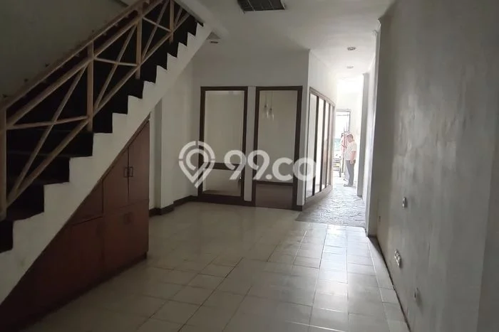 Ruko untuk disewa di Tebet punya LT 106m2 & LB 212m2 harga sewa kompetitif Ruko untuk disewa di Tebet punya LT 106m2 & LB 212m2 harga sewa kompetitif