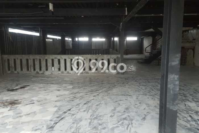 LOKASI STRATEGIS! Komersial Disewakan Kawasan Sudirman, Luas 1000m2m², Area Komersial LOKASI STRATEGIS! Komersial Disewakan Kawasan Sudirman, Luas 1000m2m², Area Komersial