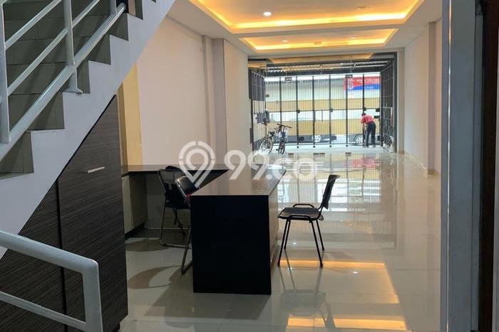 Ruko Dijual di Prime Area Bandung Luas 300m2 Ruko Dijual di Prime Area Bandung Luas 300m2