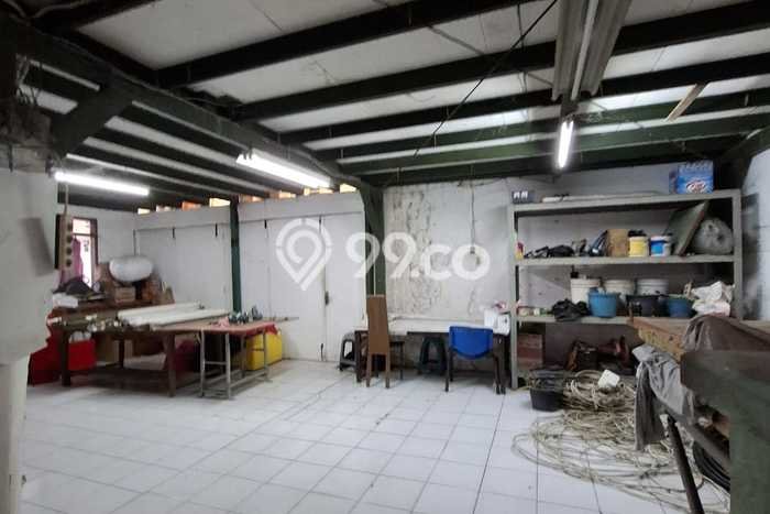 Area Ramai! Gudang Dijual di Babakan Ciparay untuk Bisnis Luas Bangunan 1500m2 Area Ramai! Gudang Dijual di Babakan Ciparay untuk Bisnis Luas Bangunan 1500m2