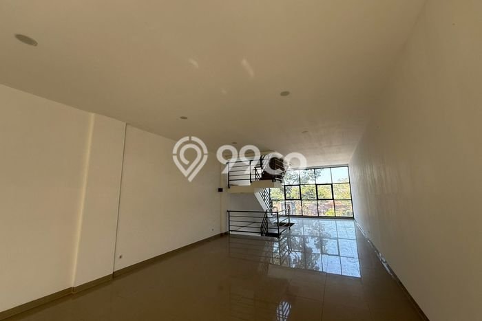 LOKASI STRATEGIS! Komersial Disewakan Kawasan Cihampelas, Luas 360m², Lokasi Niaga LOKASI STRATEGIS! Komersial Disewakan Kawasan Cihampelas, Luas 360m², Lokasi Niaga