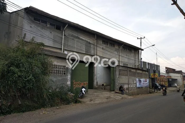 Gudang Kawasan Komersial di Cimahi Selatan, Luas 1000m², For Rent, Ready Digunakan Gudang Kawasan Komersial di Cimahi Selatan, Luas 1000m², For Rent, Ready Digunakan