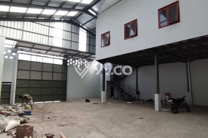 Unit Gudang Disewa Lokasi Arcamanik, Bandung Spesifikasi Luas Bangunan 400m2 Unit Gudang Disewa Lokasi Arcamanik, Bandung Spesifikasi Luas Bangunan 400m2
