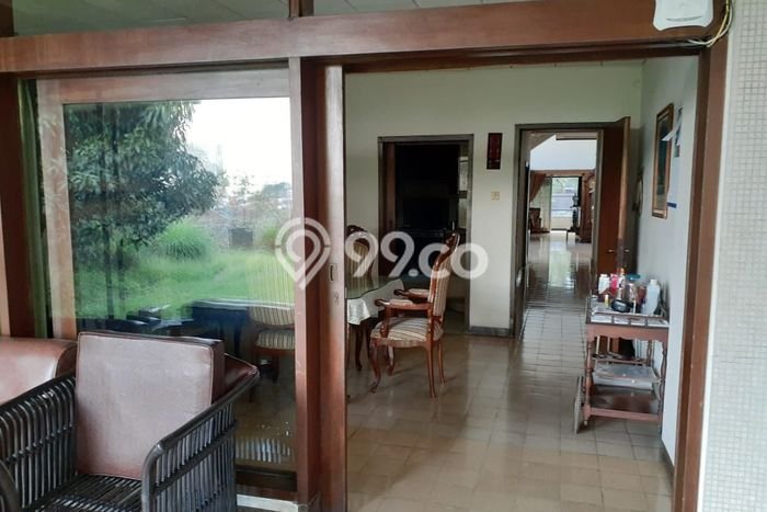 Rumah Elit LB 385m2 Siap Pakai Desain Elegan di Hegarmanah, Bandung Rumah Elit LB 385m2 Siap Pakai Desain Elegan di Hegarmanah, Bandung