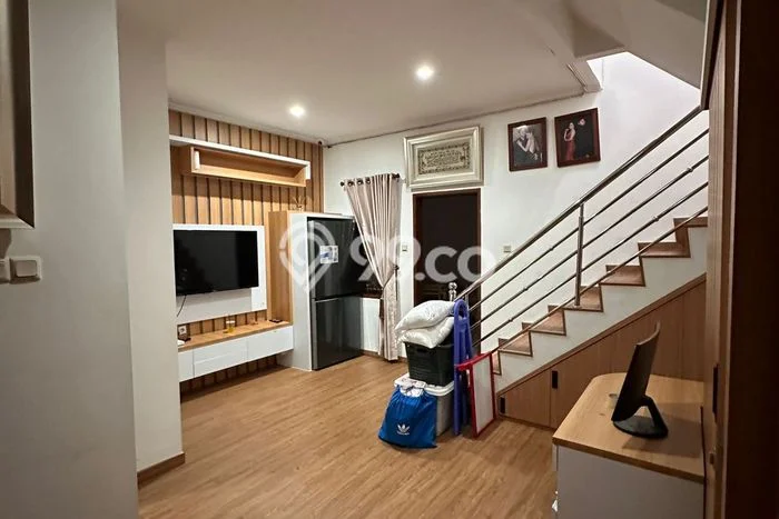 Rumah Elit Modern Tanpa Renovasi di Puri Media Jakarta Barat Rumah Elit Modern Tanpa Renovasi di Puri Media Jakarta Barat