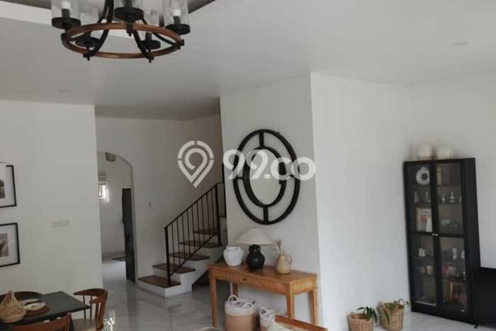 Rumah Luxury Modern Siap Huni di BSD Neo Catalonia Tangerang Rumah Luxury Modern Siap Huni di BSD Neo Catalonia Tangerang