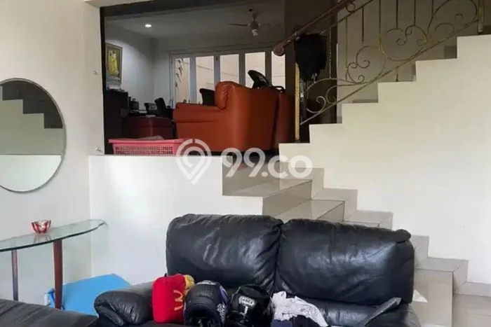 Rumah Strategis di Pantai Indah Kapuk, Dekat Kawasan Bisnis, Jakarta Utara - 5 Kamar Tidur Rumah Strategis di Pantai Indah Kapuk, Dekat Kawasan Bisnis, Jakarta Utara - 5 Kamar Tidur