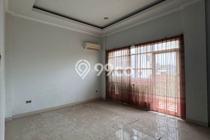 HARGA SPESIAL! Rumah di Muara Karang, Jakarta Utara, LT 248m² LB 300m² HARGA NEGO! HARGA SPESIAL! Rumah di Muara Karang, Jakarta Utara, LT 248m² LB 300m² HARGA NEGO!