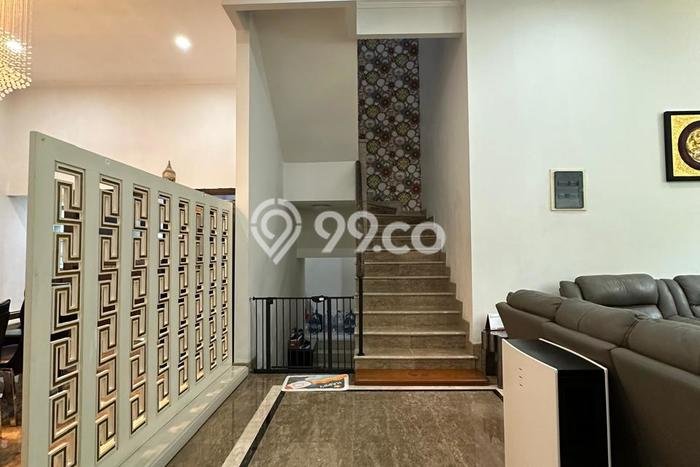 Rumah Modern di Pantai Indah Kapuk, Jakarta Utara, LT 260m² LB 700m² Rumah Modern di Pantai Indah Kapuk, Jakarta Utara, LT 260m² LB 700m²