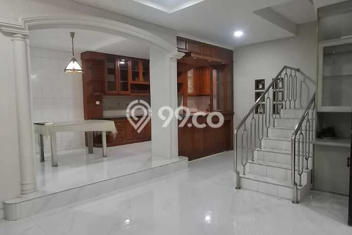 Rumah Sewa Jakarta Utara LT 153m2 LB 300m2 Area Muara Karang Rumah Sewa Jakarta Utara LT 153m2 LB 300m2 Area Muara Karang