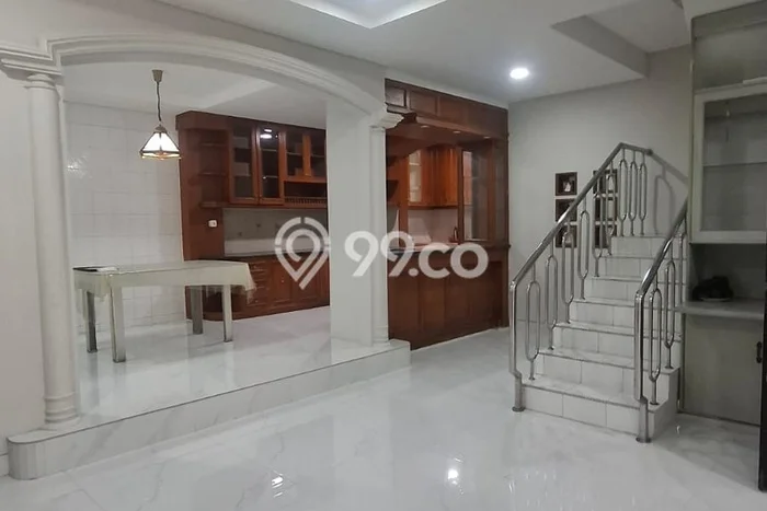 Rumah Sewa Jakarta Utara LT 153m2 LB 300m2 Area Muara Karang Rumah Sewa Jakarta Utara LT 153m2 LB 300m2 Area Muara Karang