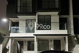 Disewakan! Rumah 3 Kamar Tidur &
3 Kamar Mandi di Pantai Indah Kapuk, Jakarta Utara Disewakan! Rumah 3 Kamar Tidur &
3 Kamar Mandi di Pantai Indah Kapuk, Jakarta Utara