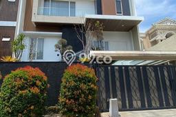 Ready to Use! Luxury House LT 312m2 Desain Elegan di Pantai Indah Kapuk Ready to Use! Luxury House LT 312m2 Desain Elegan di Pantai Indah Kapuk