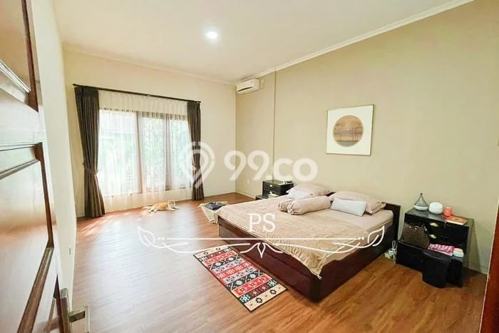 Rumah Eksklusif Dijual LT 240m2 di Cinere, Depok Rumah Eksklusif Dijual LT 240m2 di Cinere, Depok