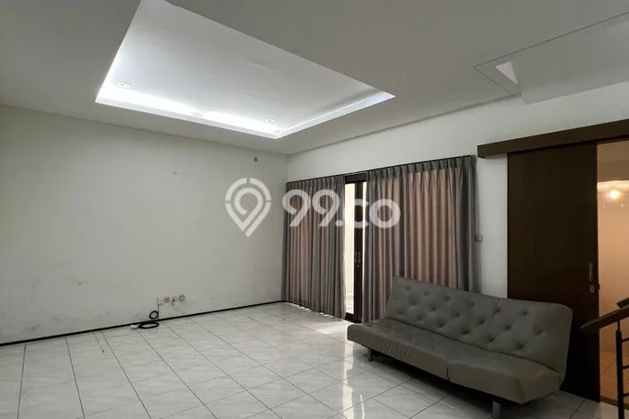 Jarang Ada! Rumah Sewa 3 Kamar Bagus Siap Huni Setra Duta Jarang Ada! Rumah Sewa 3 Kamar Bagus Siap Huni Setra Duta