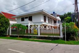 For Sale! Luxury House LT 800m2 Desain Modern di Pulomas For Sale! Luxury House LT 800m2 Desain Modern di Pulomas