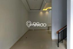 Rumah Minimalis di Kelapa Gading, Jakarta Utara, Luas 102m² Bangunan 216m² Rumah Minimalis di Kelapa Gading, Jakarta Utara, Luas 102m² Bangunan 216m²