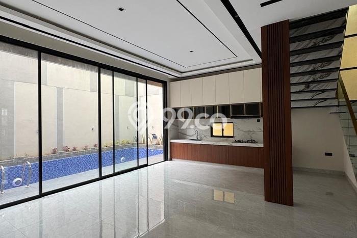 Jual Rumah Luas Elegan Dengan View Eksklusif di Kramat, Jakarta Pusat Jual Rumah Luas Elegan Dengan View Eksklusif di Kramat, Jakarta Pusat