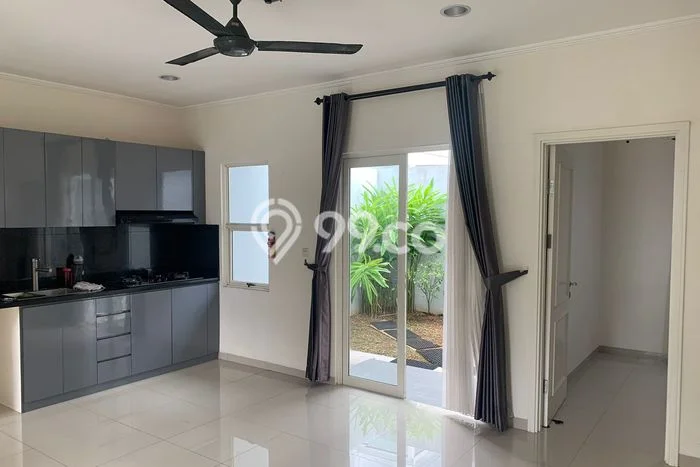 Dijual Hunian Rumah Terawat 3 Kamar di Suvarna Sutera, Tangerang Dijual Hunian Rumah Terawat 3 Kamar di Suvarna Sutera, Tangerang