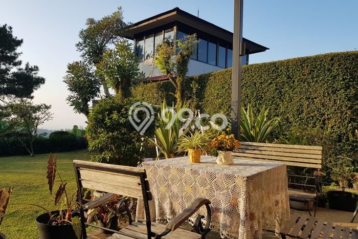 Jual Rumah Luas Megah Dengan View Cantik di Dago Pakar, Bandung Jual Rumah Luas Megah Dengan View Cantik di Dago Pakar, Bandung