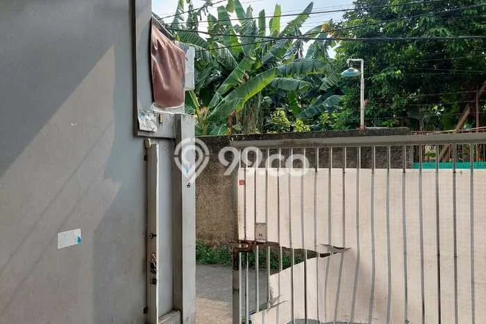 Kost Dijual di Depok II dengan 8 KT dan Luas 170m2 Kost Dijual di Depok II dengan 8 KT dan Luas 170m2
