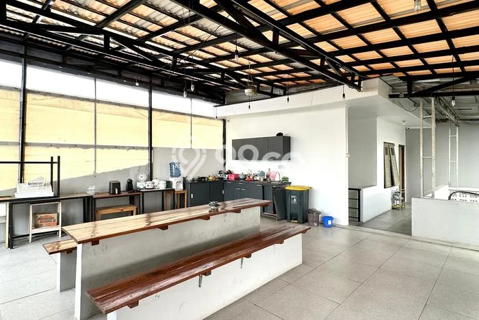 Kost Dijual di Gandaria dengan 32 KT dan Luas 850m2 Kost Dijual di Gandaria dengan 32 KT dan Luas 850m2