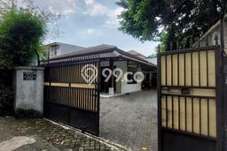 Disewakan! Rumah 5 Kamar Tidur &
3 Kamar Mandi di Terogong, Jakarta Selatan Disewakan! Rumah 5 Kamar Tidur &
3 Kamar Mandi di Terogong, Jakarta Selatan