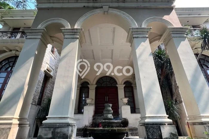 Jual Rumah Luas Elegan Dengan View Cantik di Kuningan, Jakarta Selatan Jual Rumah Luas Elegan Dengan View Cantik di Kuningan, Jakarta Selatan