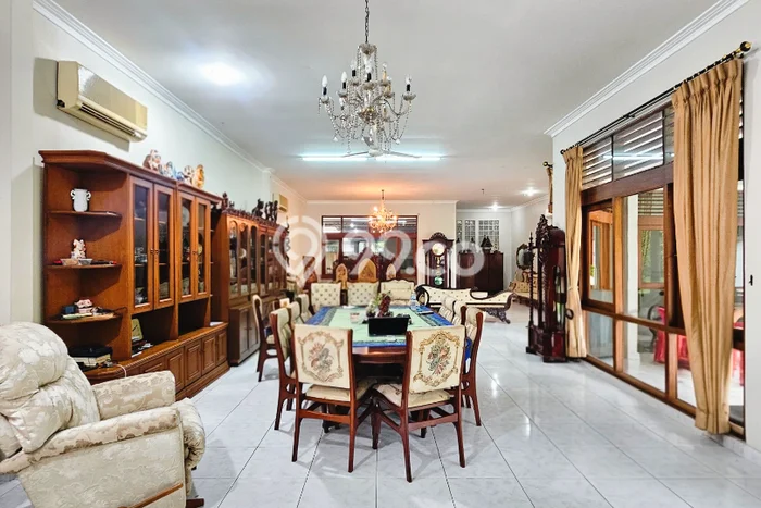 Rumah Elit Modern Siap Huni di Rawamangun Jakarta Timur Rumah Elit Modern Siap Huni di Rawamangun Jakarta Timur