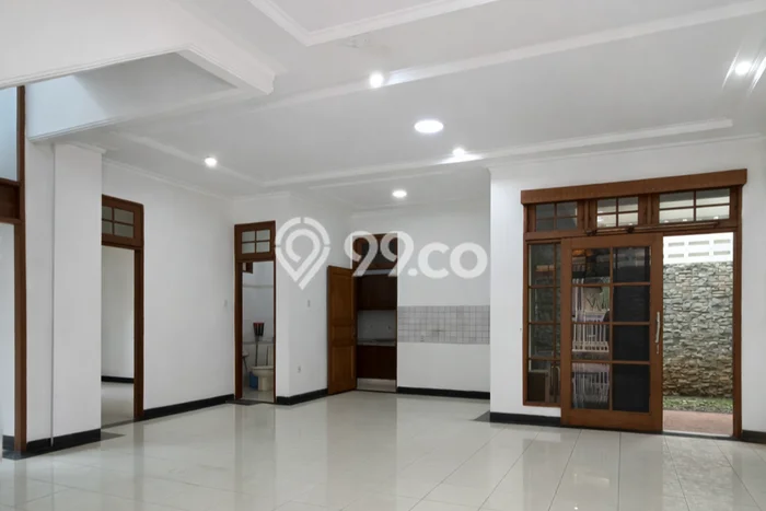 Siap Huni Hunian Elit 6 Kamar di Pesanggrahan Dekat ke Mana Pun Siap Huni Hunian Elit 6 Kamar di Pesanggrahan Dekat ke Mana Pun