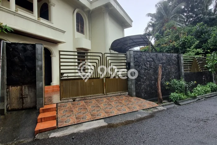 Ready to Use! Premium House LT 300m2 Desain Elegan di Pondok Indah Ready to Use! Premium House LT 300m2 Desain Elegan di Pondok Indah