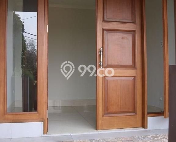 For Sale! Premium House LT 170m2 Desain Elegan di Ampera For Sale! Premium House LT 170m2 Desain Elegan di Ampera