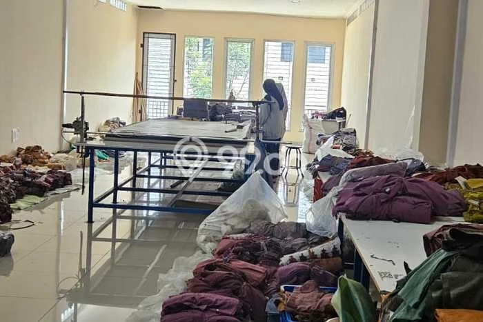 Ruko Bagus Dijual di Cigondewah Bandung Strategis Cocok untuk Kembangkan Bisnis Ruko Bagus Dijual di Cigondewah Bandung Strategis Cocok untuk Kembangkan Bisnis