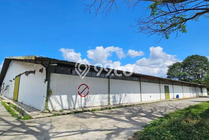 Pabrik Bagus LT 39325m2 LB 14870m2 Dijual di Cicalengka Bandung Pabrik Bagus LT 39325m2 LB 14870m2 Dijual di Cicalengka Bandung