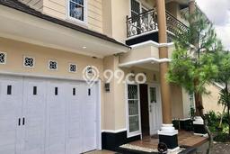 For Sale Rumah Mewah Exclusive di Batununggal, Bandung For Sale Rumah Mewah Exclusive di Batununggal, Bandung