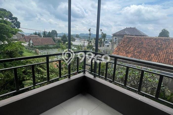 Vila Kawasan , Dimensi 220m2m², Kawasan Tenang untuk tempat tinggal Vila Kawasan , Dimensi 220m2m², Kawasan Tenang untuk tempat tinggal