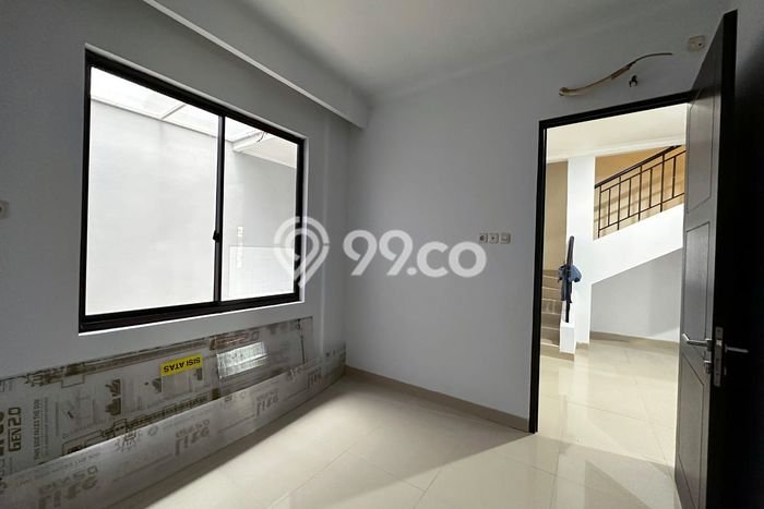 Ready to Use! Premium House LT 105m2 Desain Modern di Daan Mogot Ready to Use! Premium House LT 105m2 Desain Modern di Daan Mogot